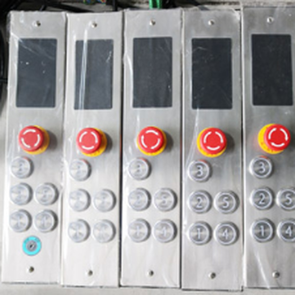 Goods lift control box and buttons